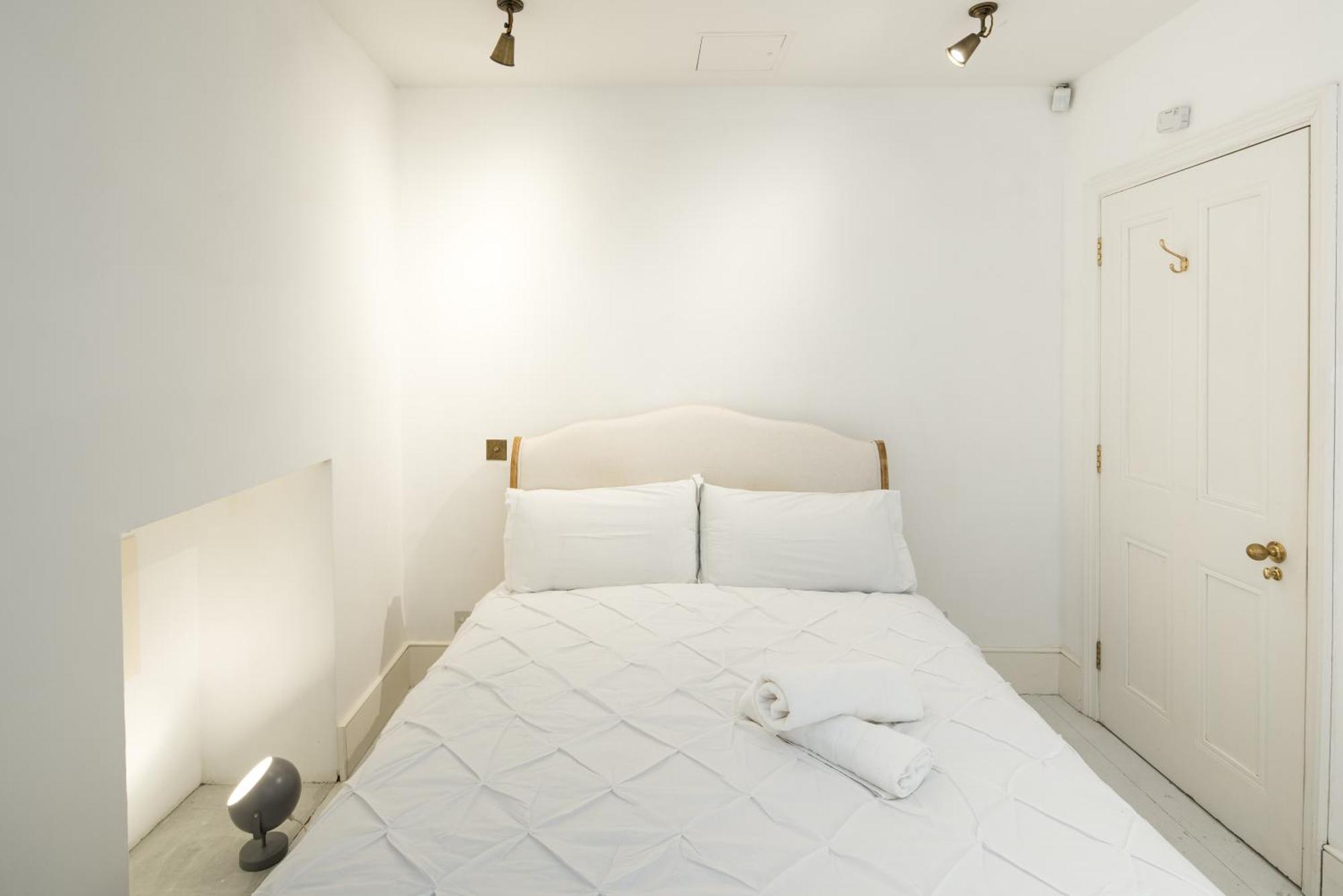 Charming 2-Bed Flat In The Heart Of Nottinghill - Steps From Portobello Rd Market And Nottinghill Bookshop Apartment London Exterior photo