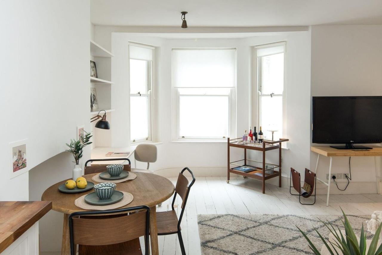 Charming 2-Bed Flat In The Heart Of Nottinghill - Steps From Portobello Rd Market And Nottinghill Bookshop Apartment London Exterior photo