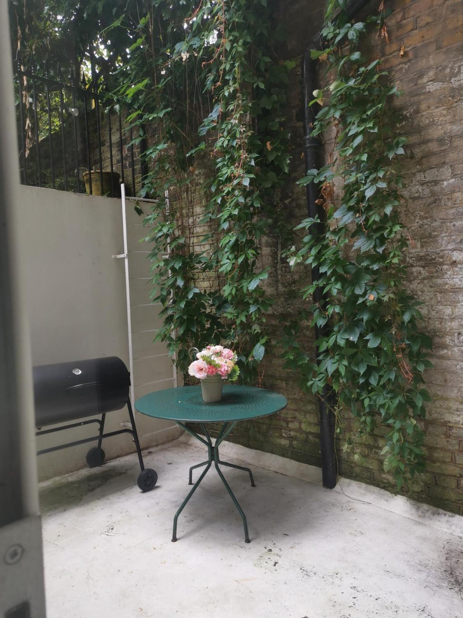 Charming 2-Bed Flat In The Heart Of Nottinghill - Steps From Portobello Rd Market And Nottinghill Bookshop Apartment London Exterior photo